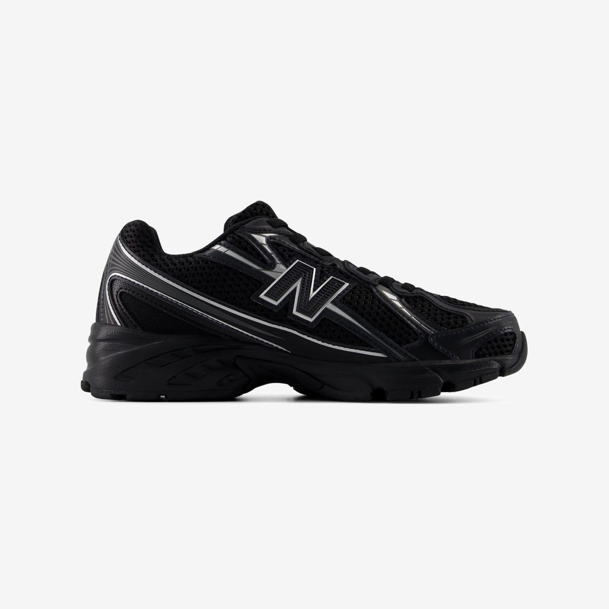 (19)Black