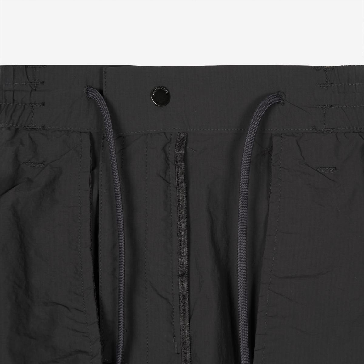 (60)Charcoal