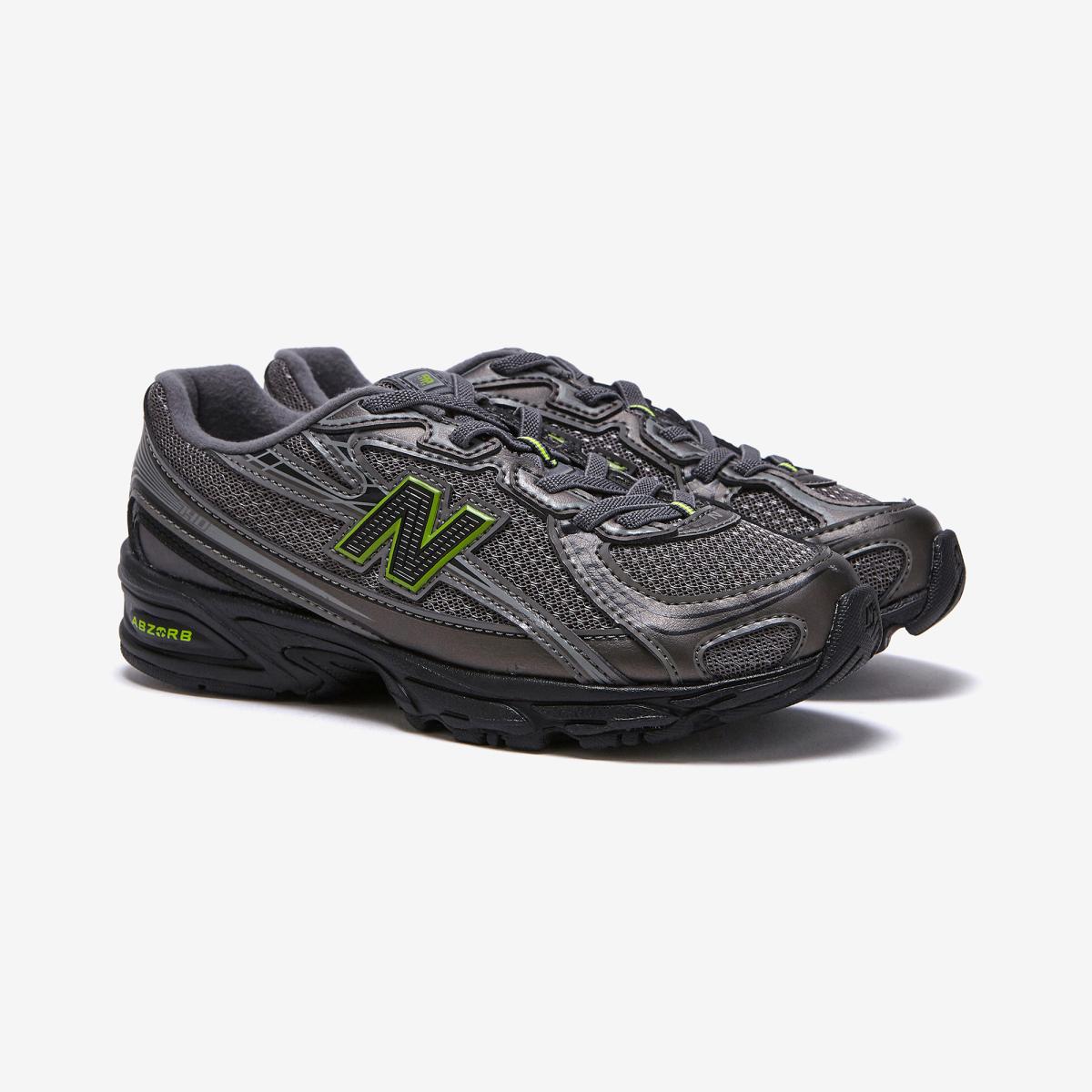 (17)Dark Gray