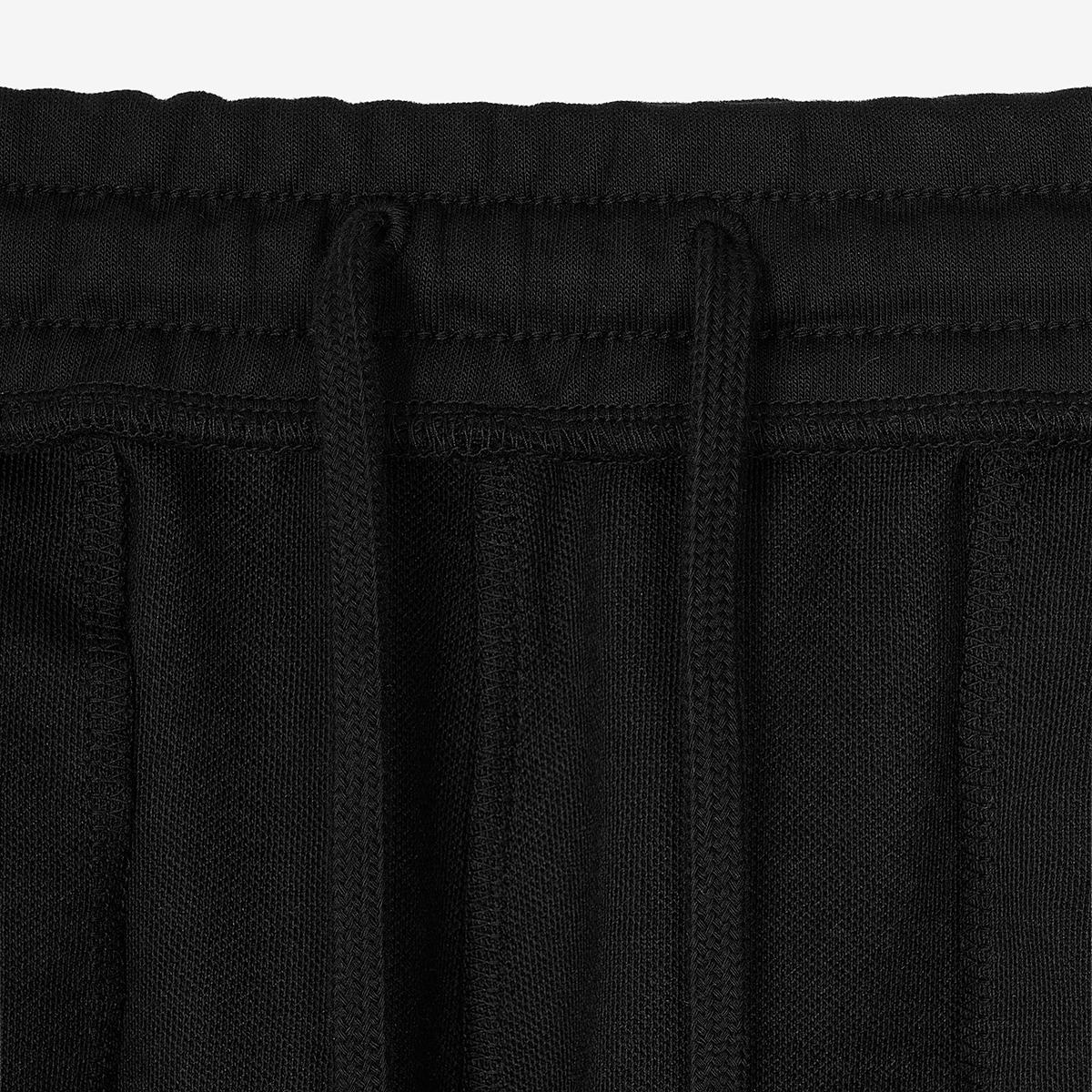 (19)Black