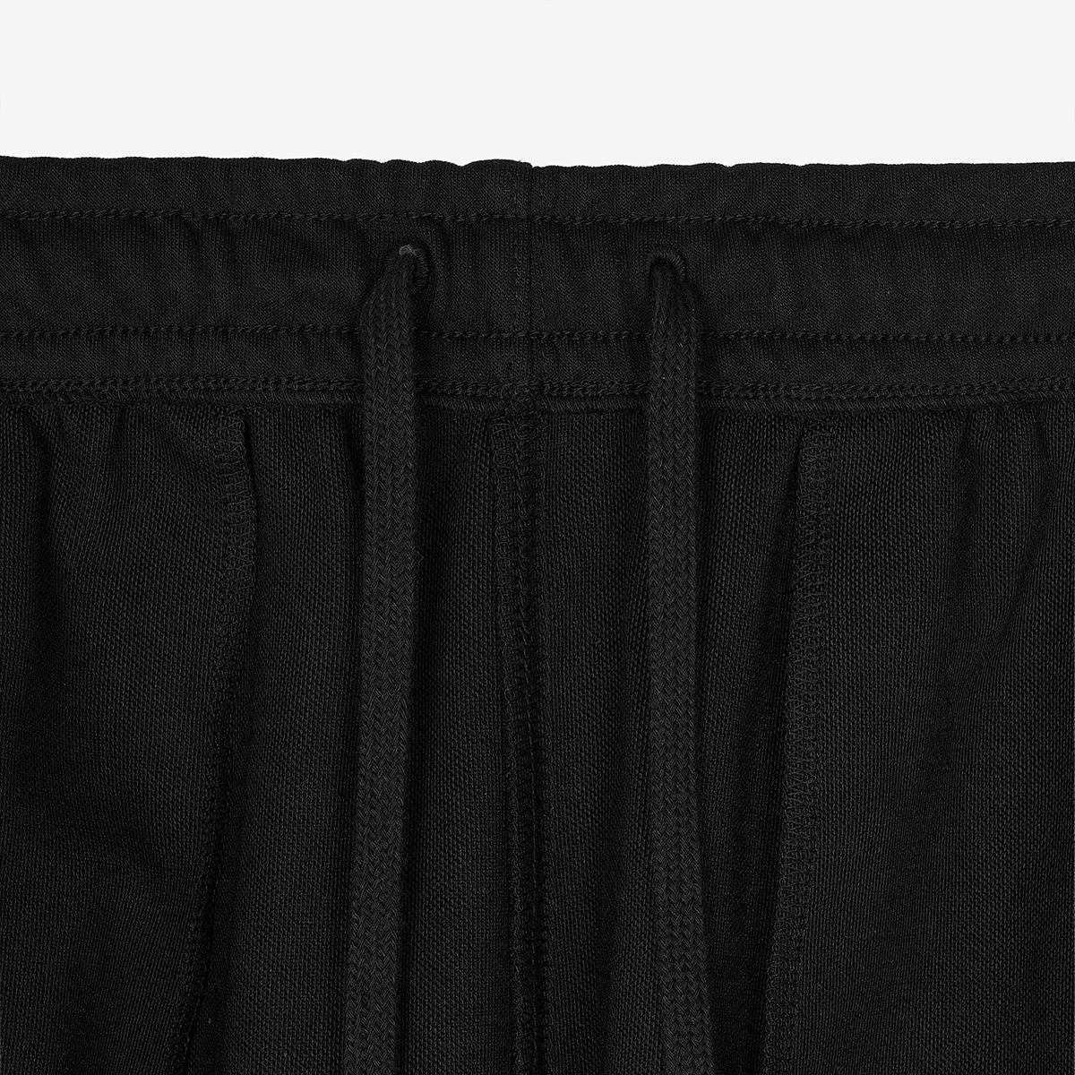 (19)Black