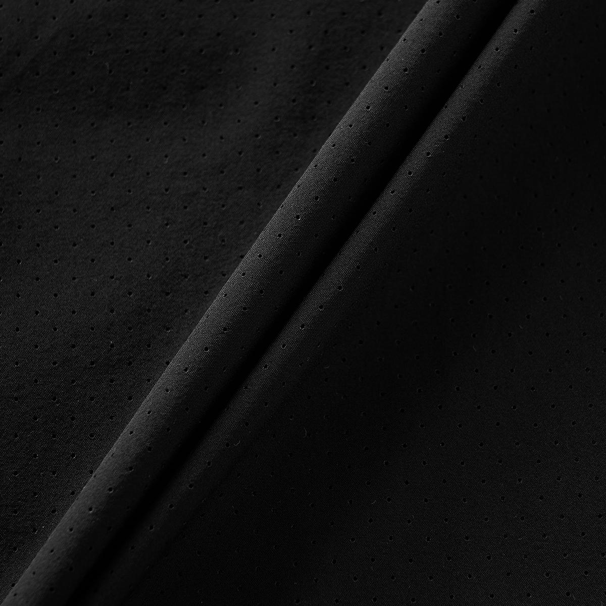(19)Black