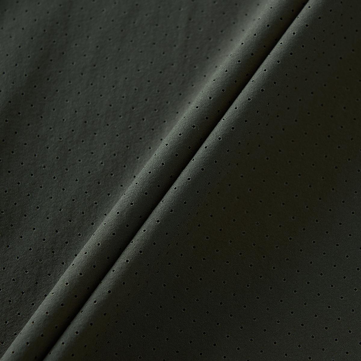 (60)Charcoal