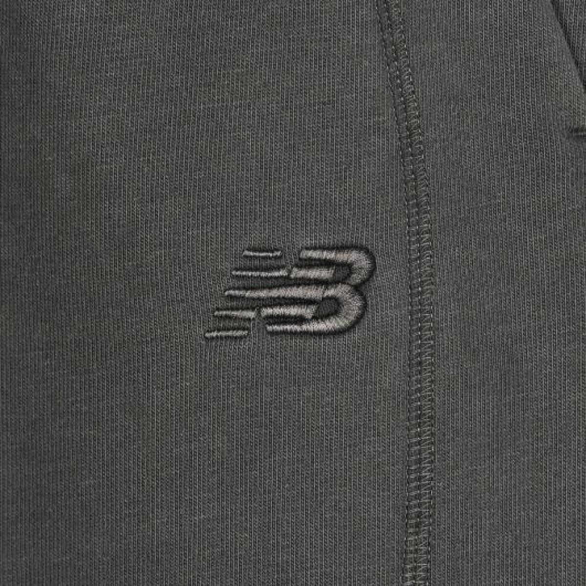 (60)Charcoal