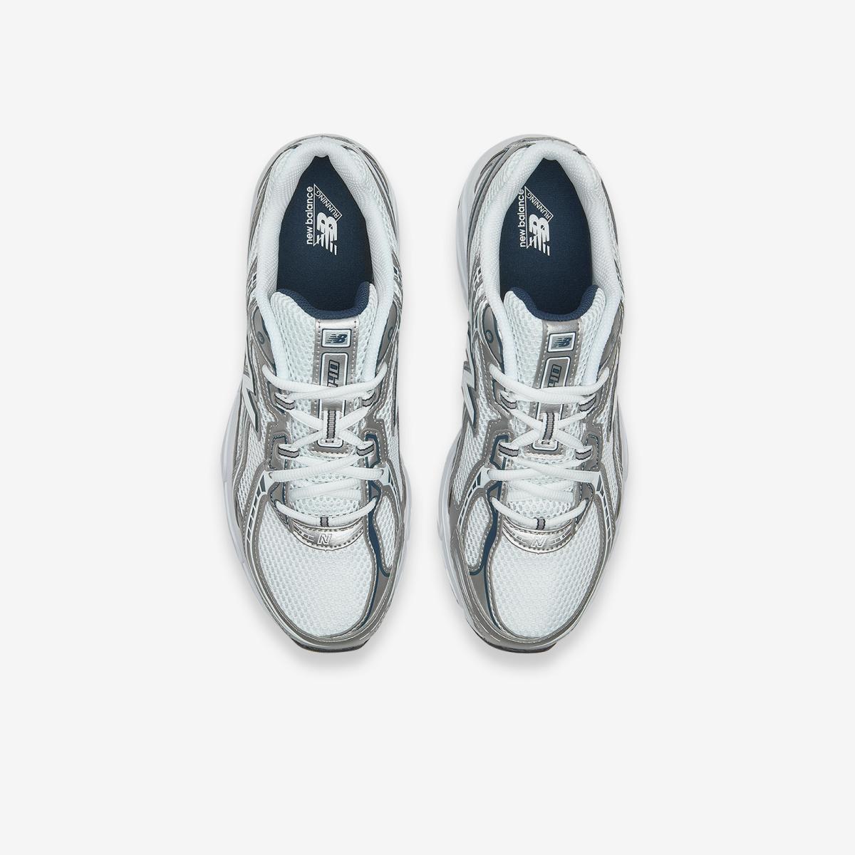 (91)Silver