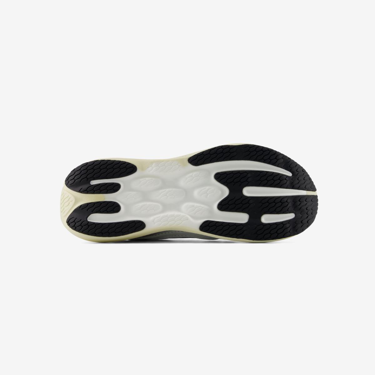 (39)Ivory