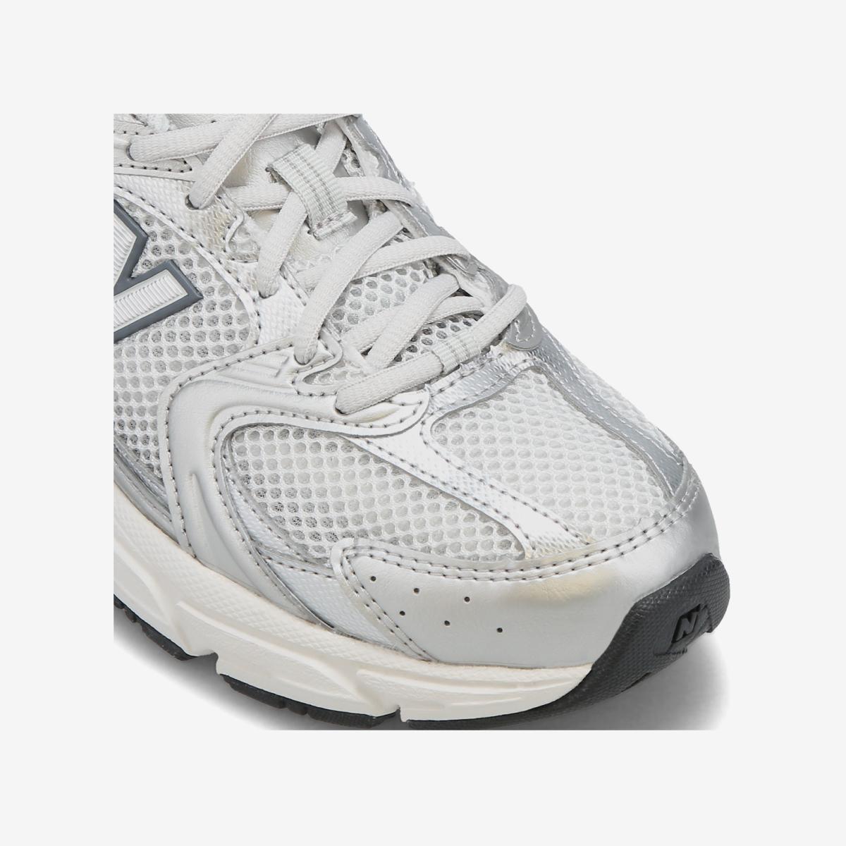 (91)Silver