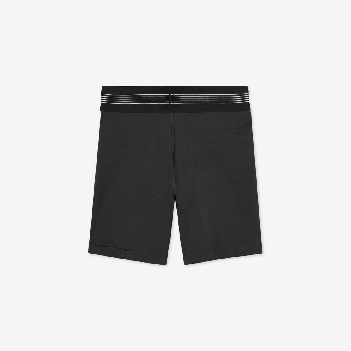 (19)Black