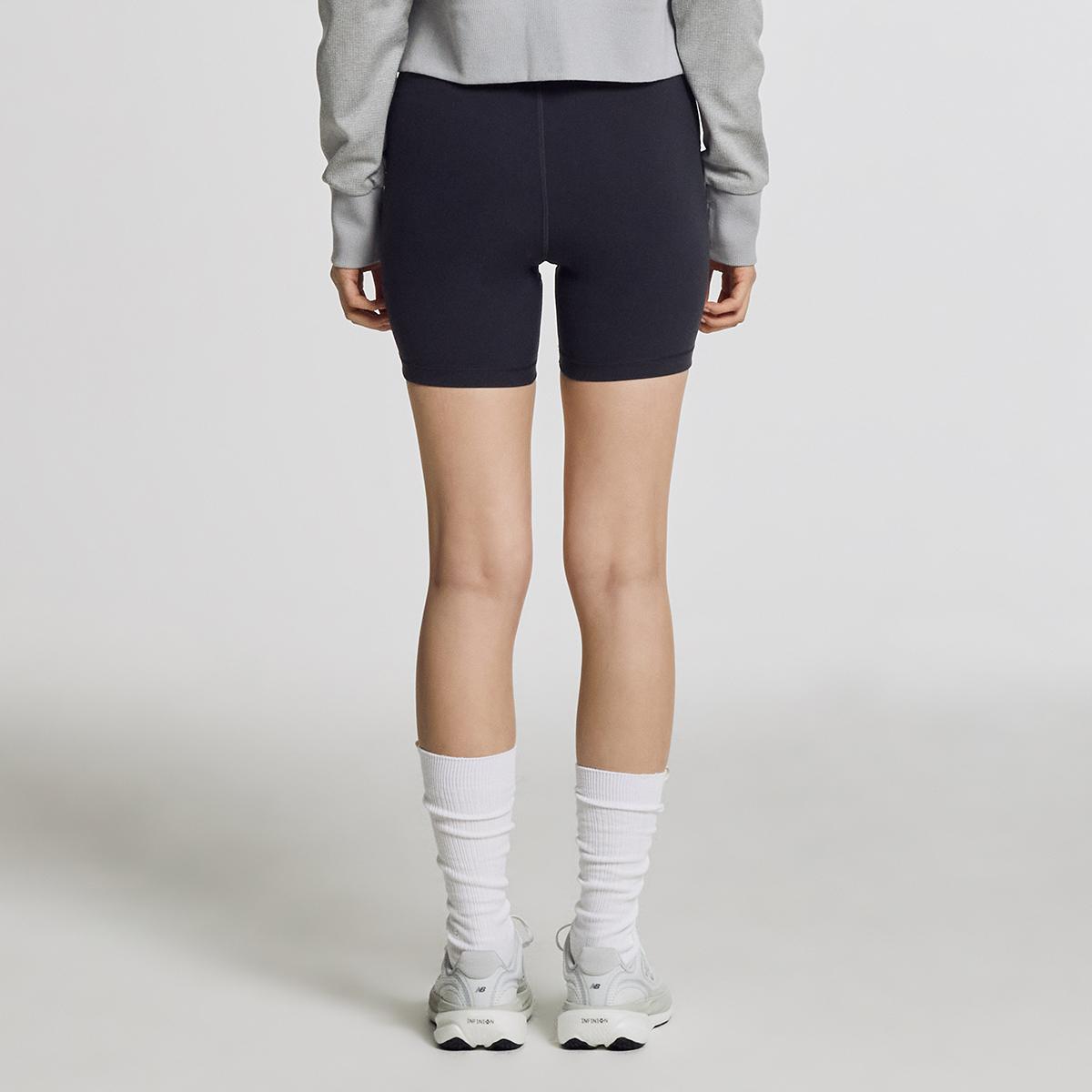 (19)Black