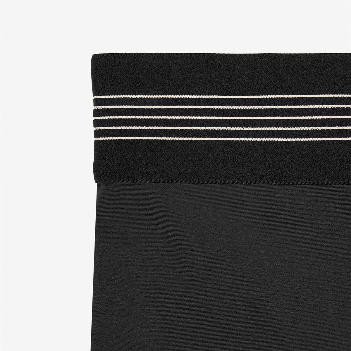 (19)Black