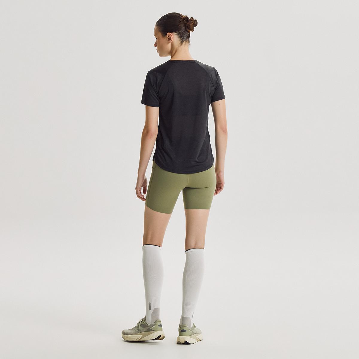 (19)Black