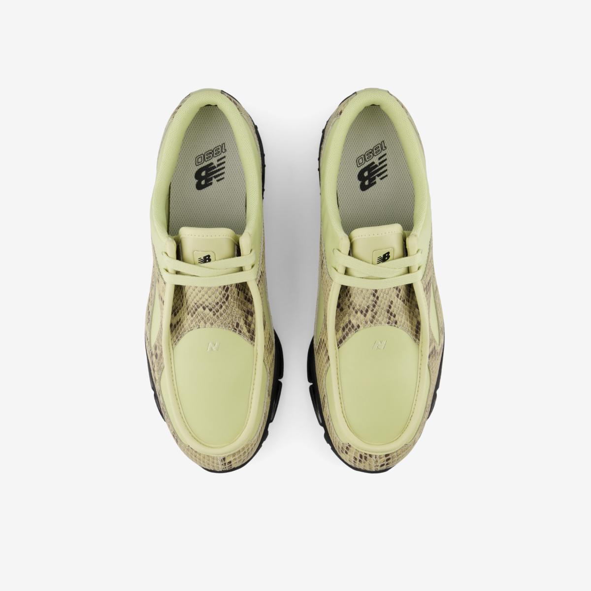 (35)Beige