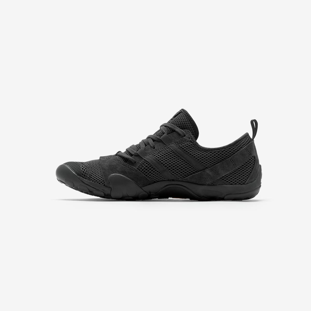 (19)Black