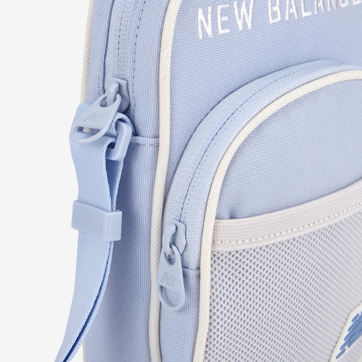 (51)Light Blue