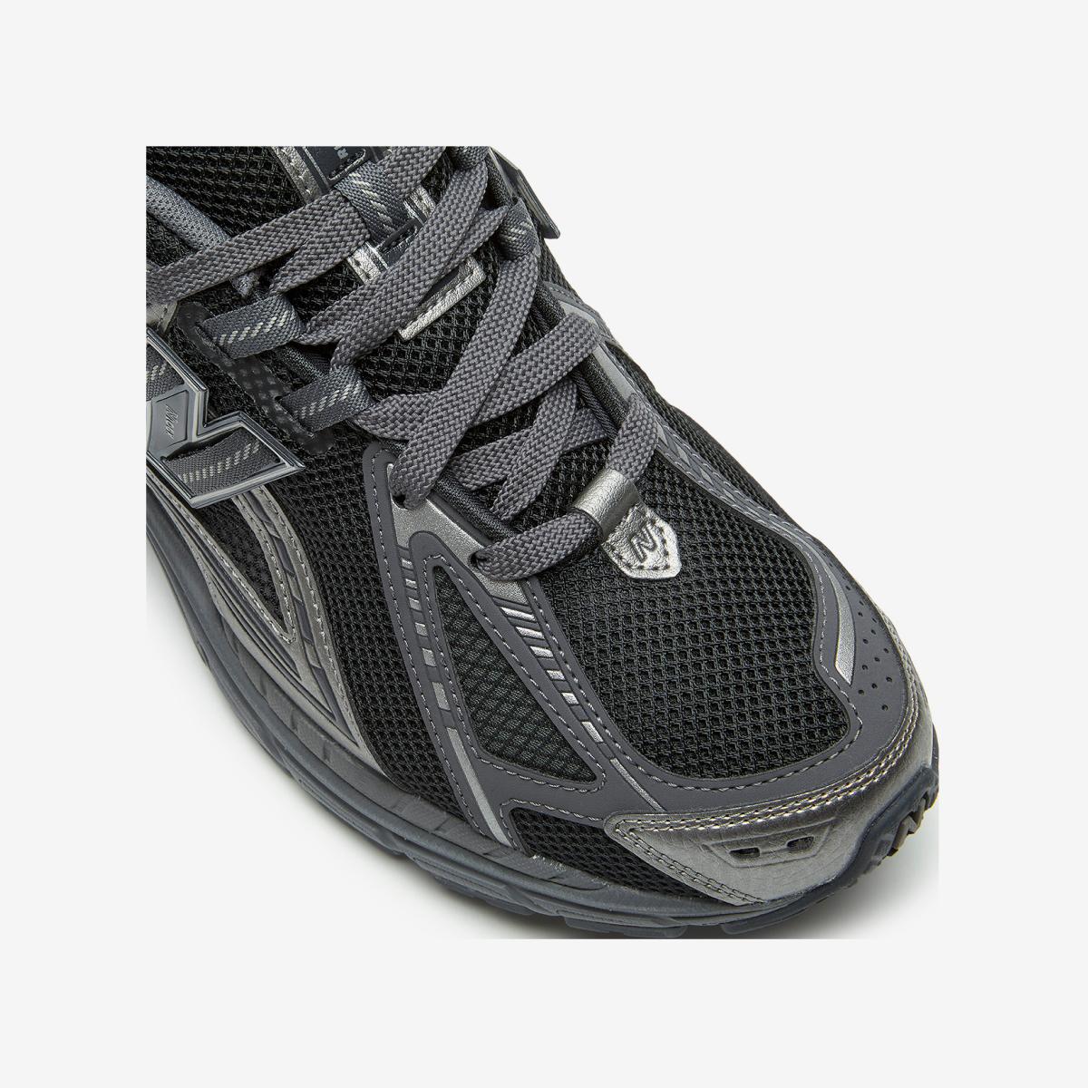 (17)Dark Gray