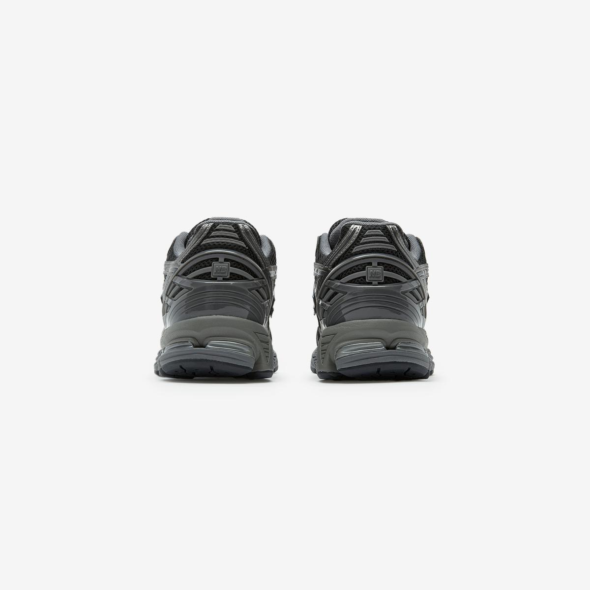 (17)Dark Gray