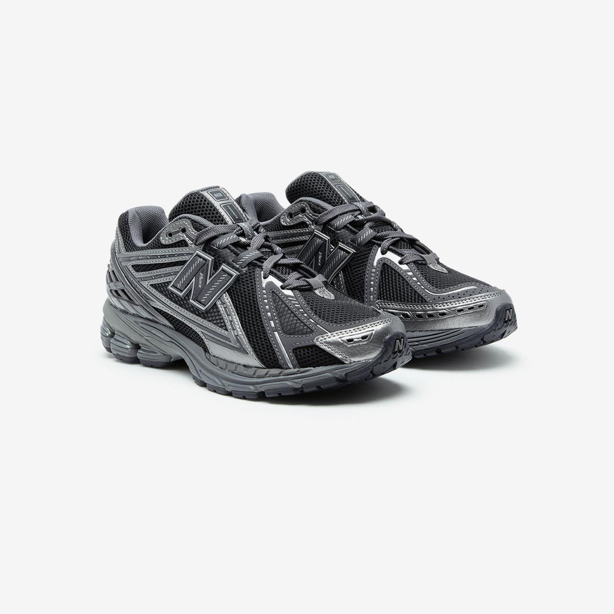 (17)Dark Gray