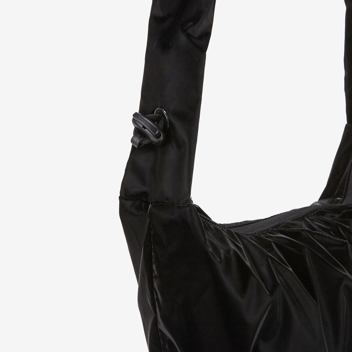 (19)Black