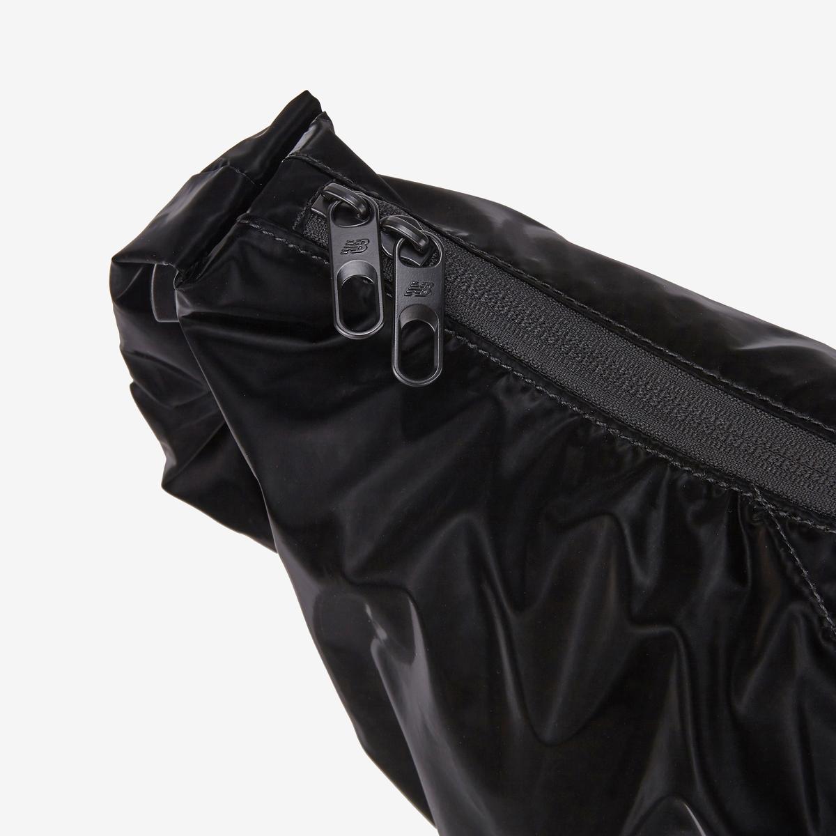 (19)Black