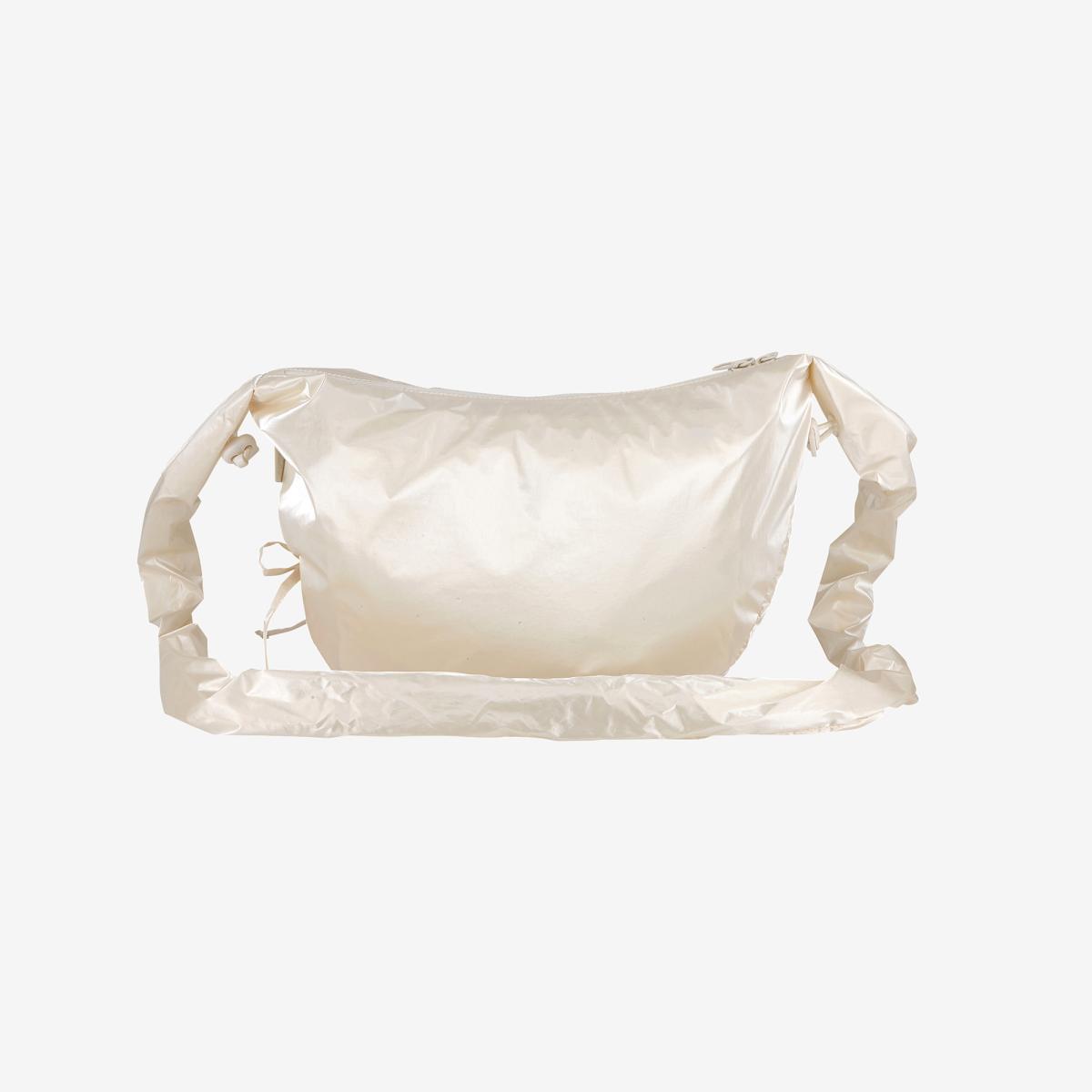 (39)Ivory