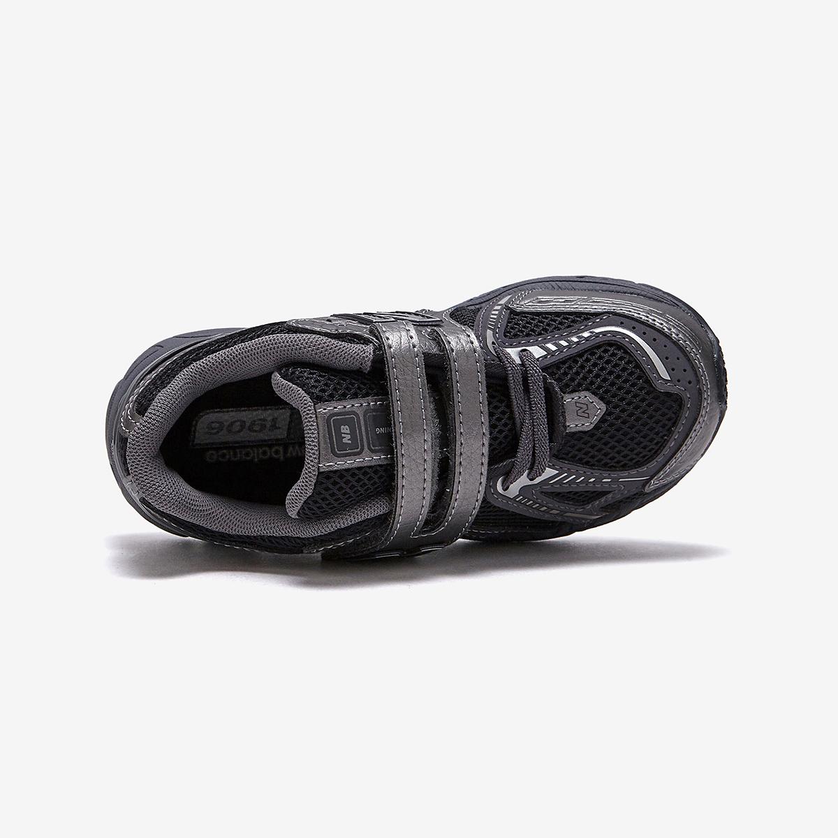 (19)Black