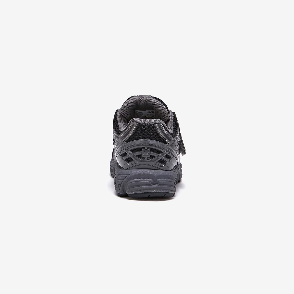 (19)Black