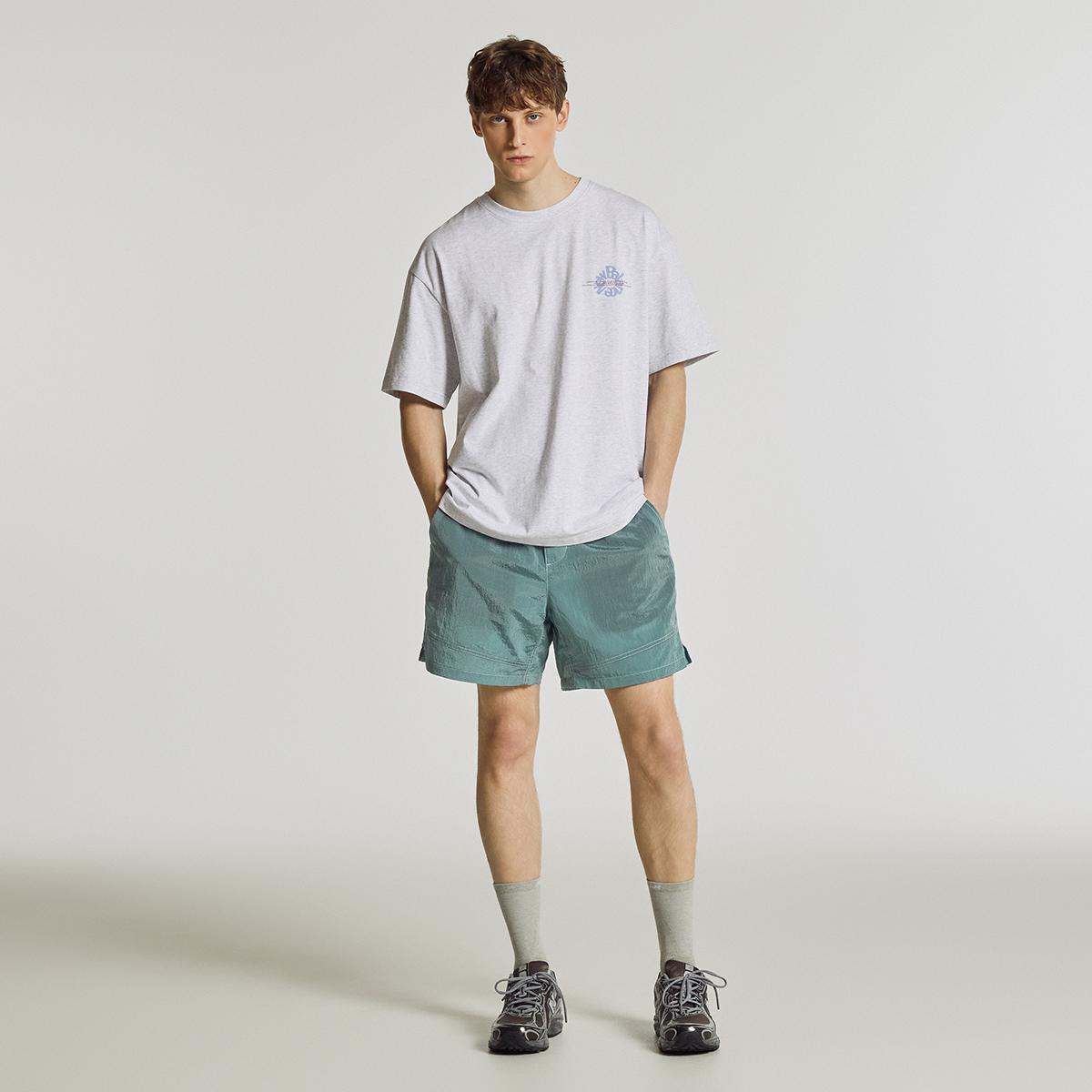(16)Light Gray