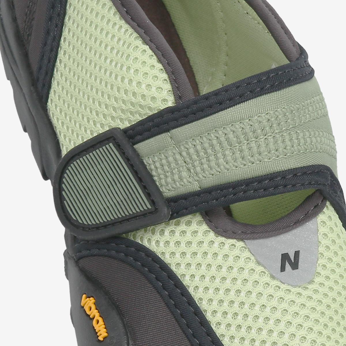 (41)Light Green