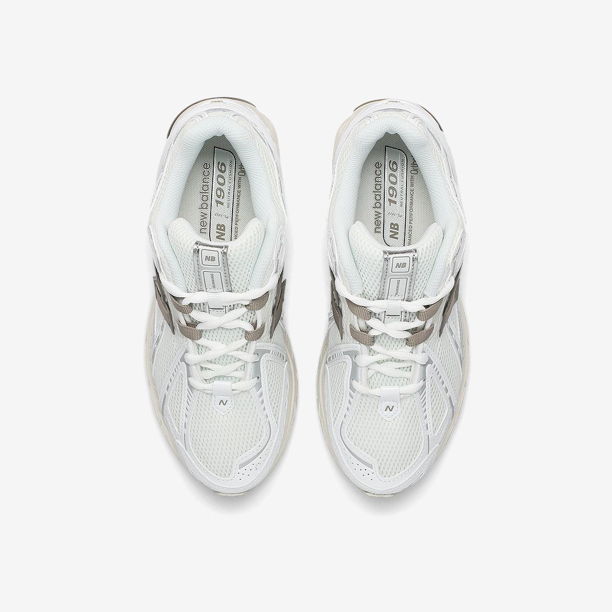 (10)White