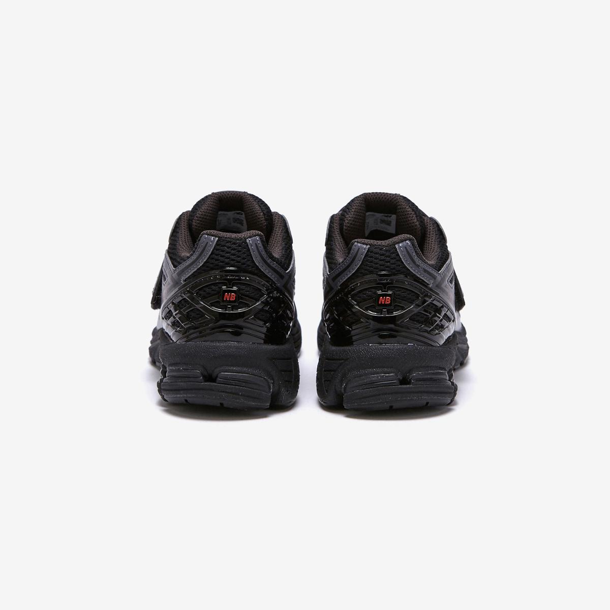 (19)Black