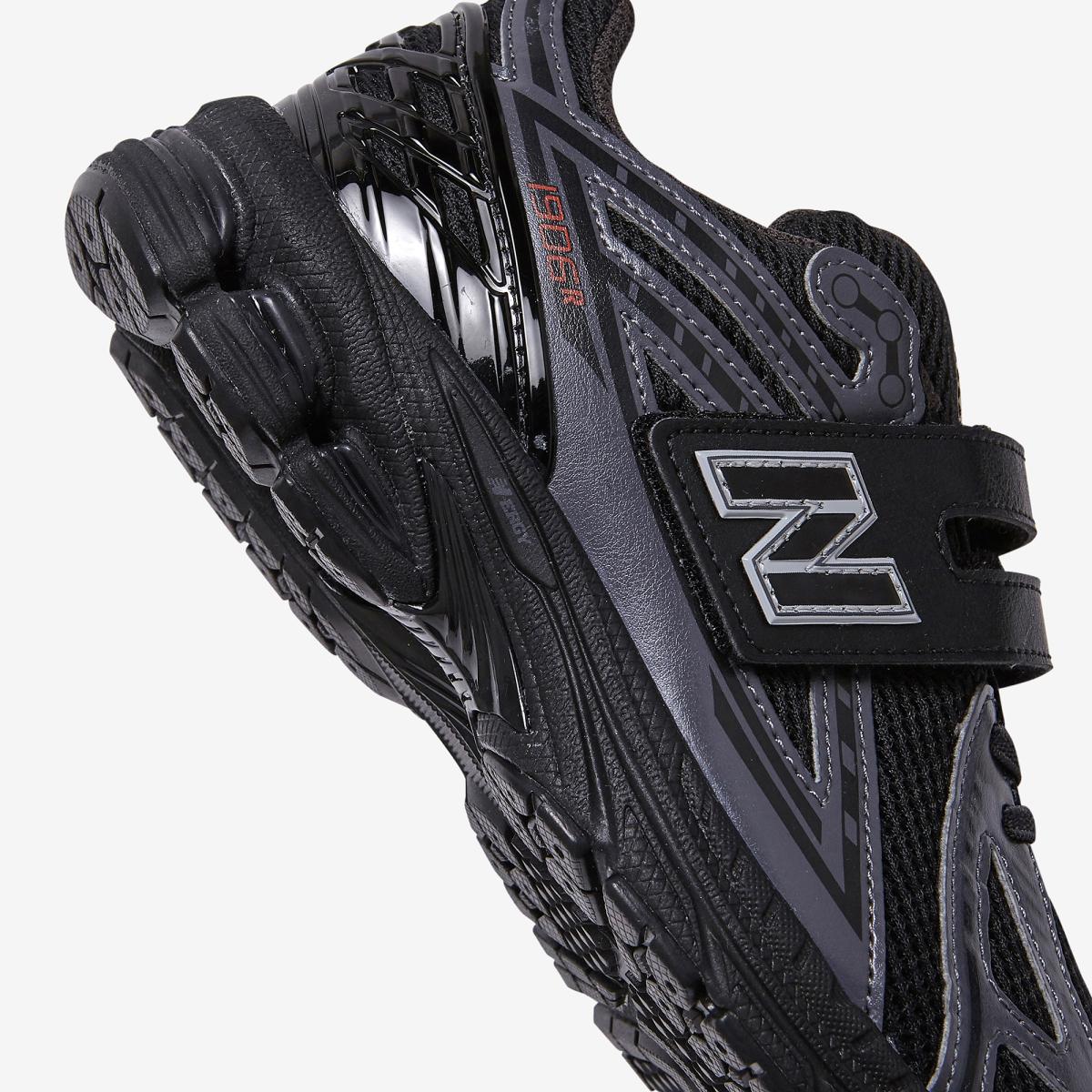 (19)Black