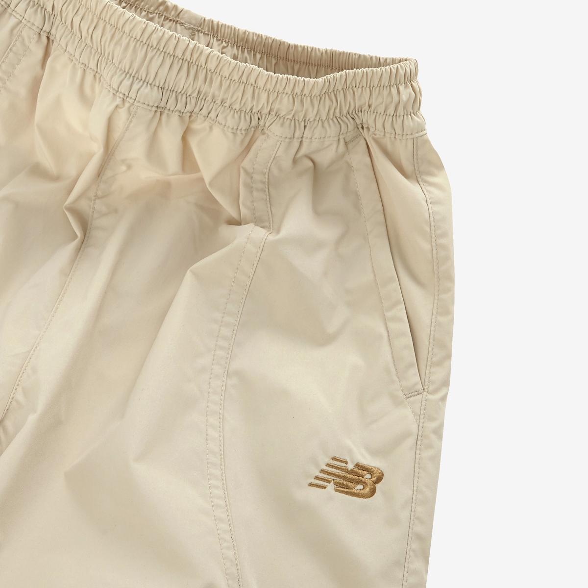(35)Beige