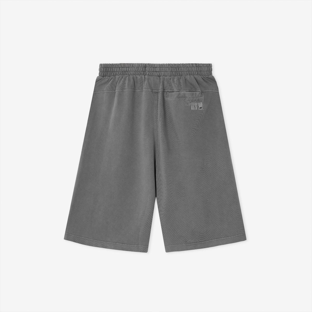 (60)Charcoal