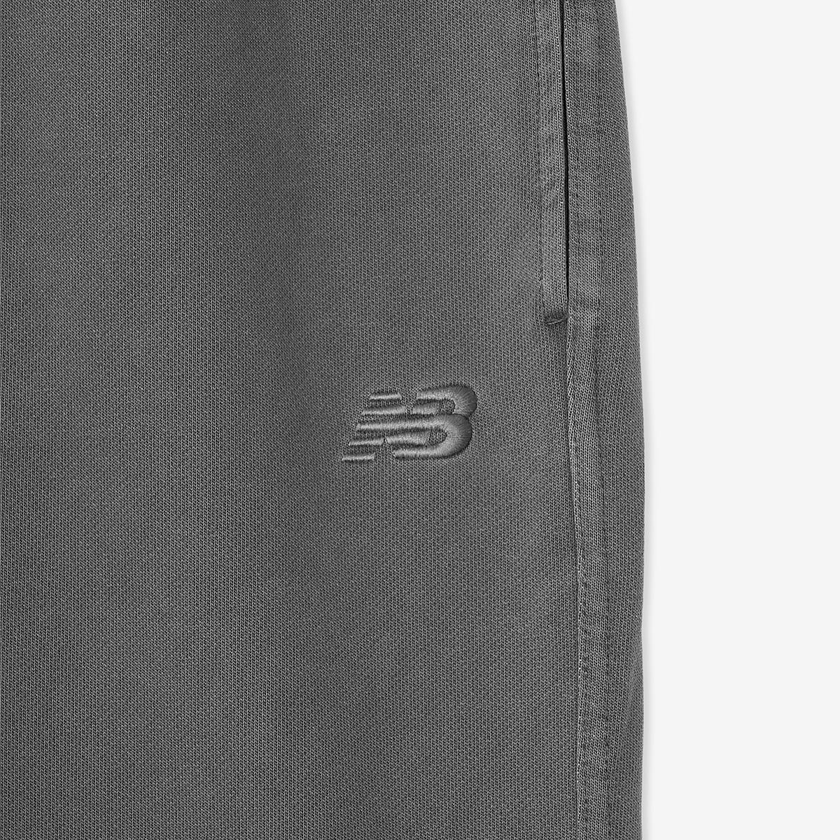 (60)Charcoal