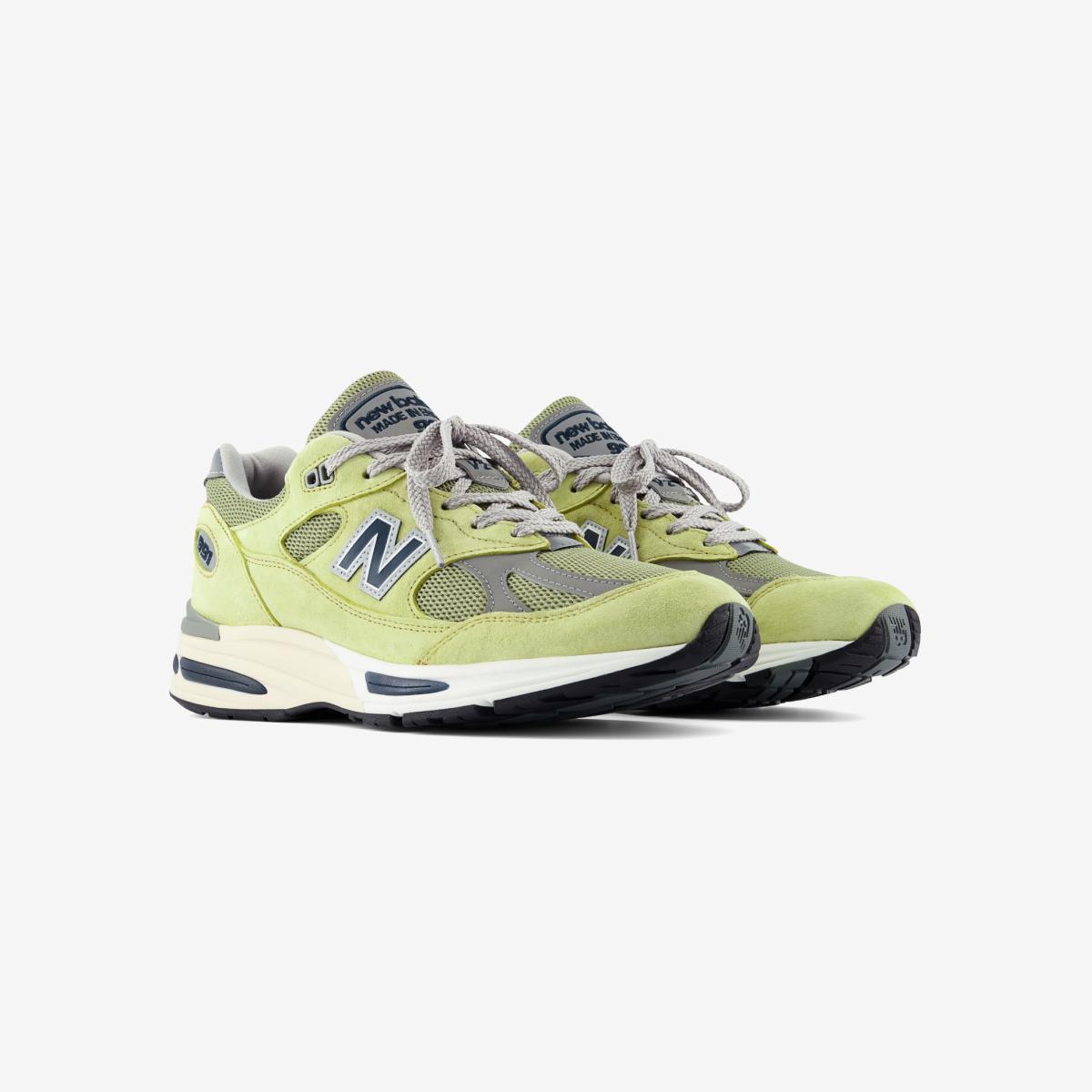 (41)Light Green
