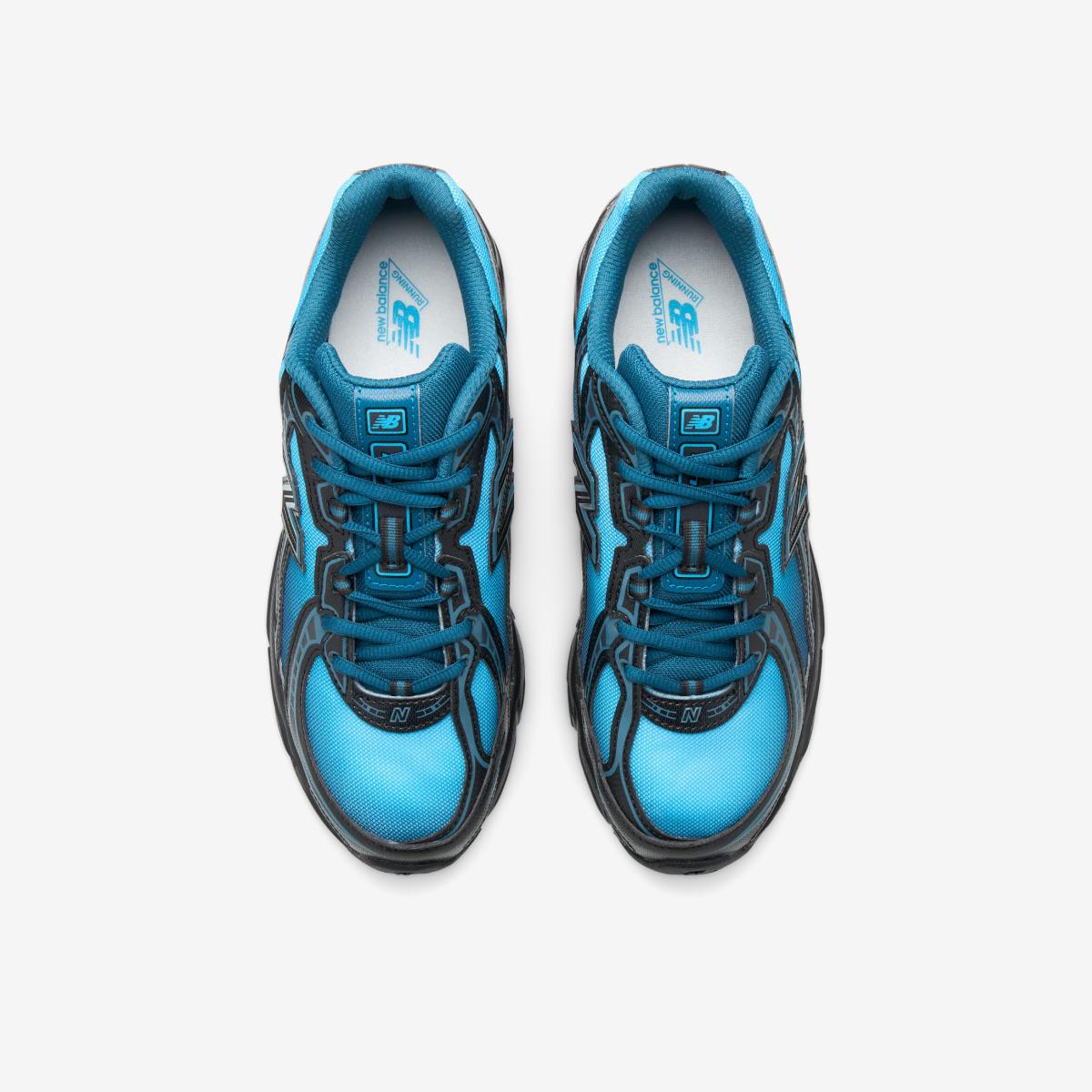 (50)Blue