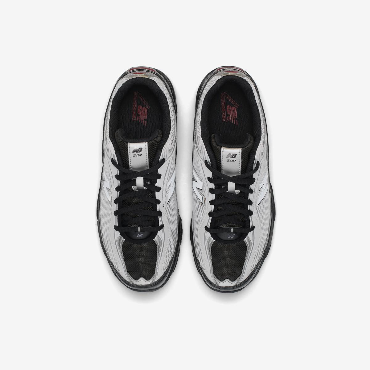 (19)Black