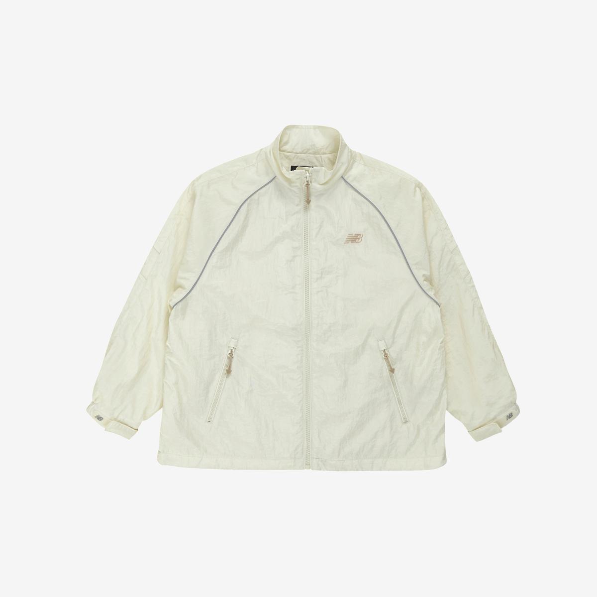 (39)Ivory