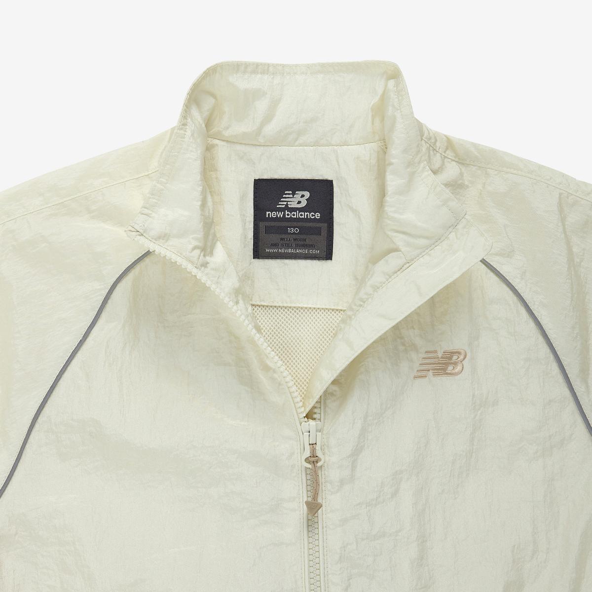 (39)Ivory