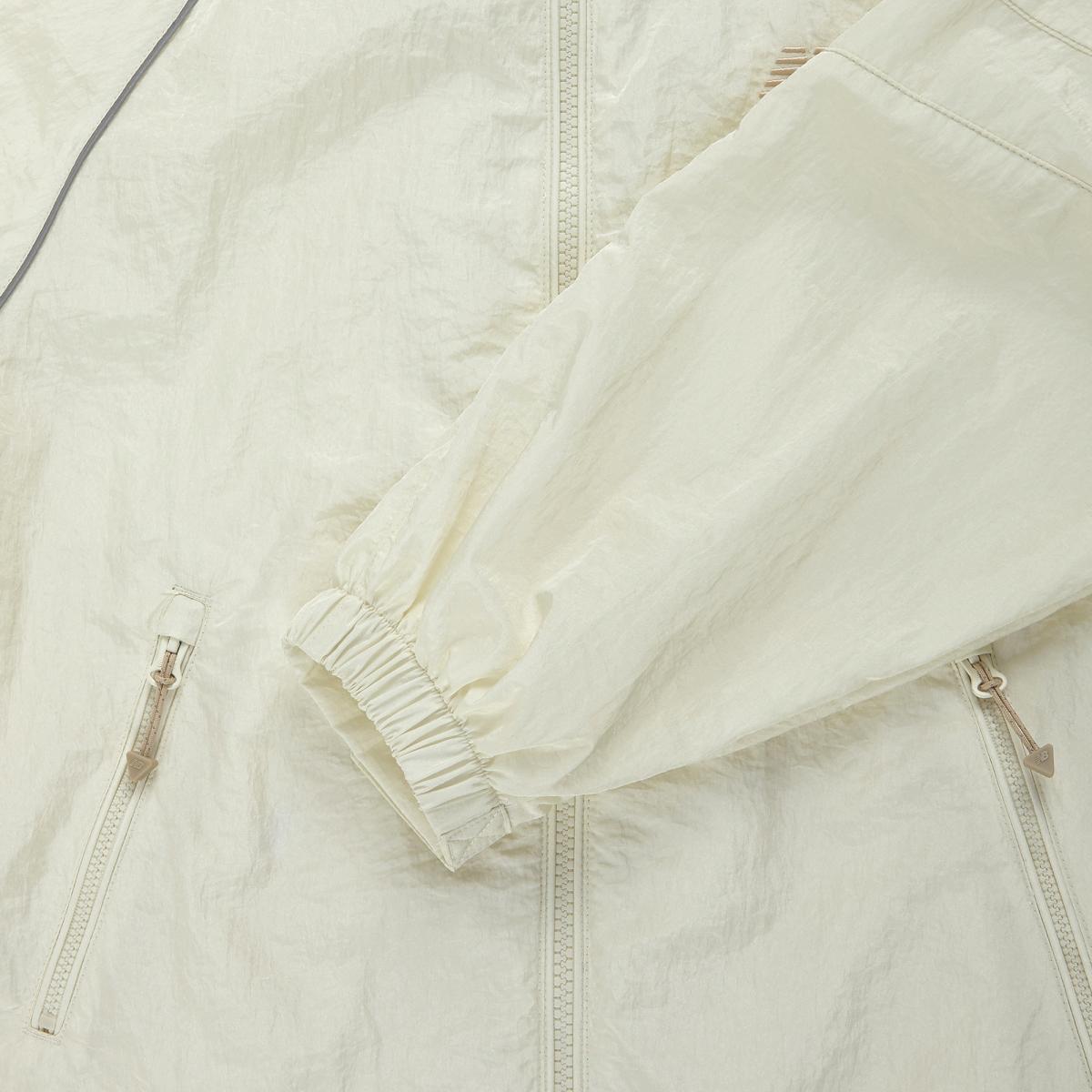 (39)Ivory