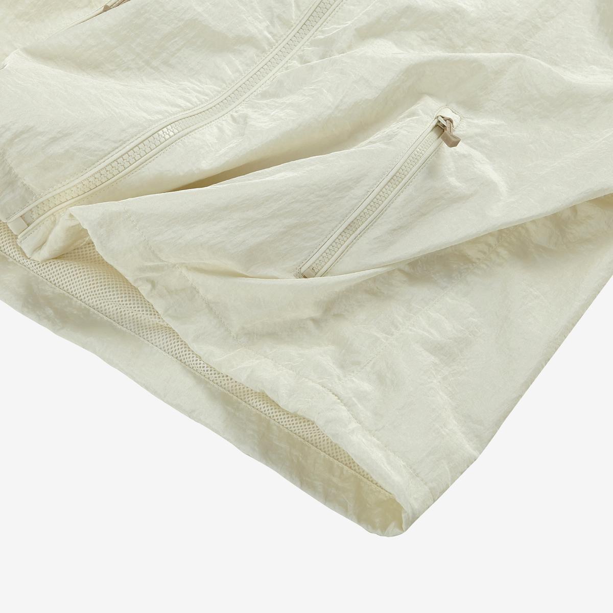 (39)Ivory