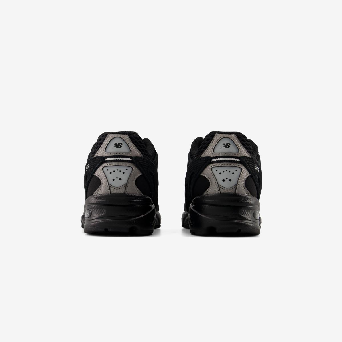 (19)Black