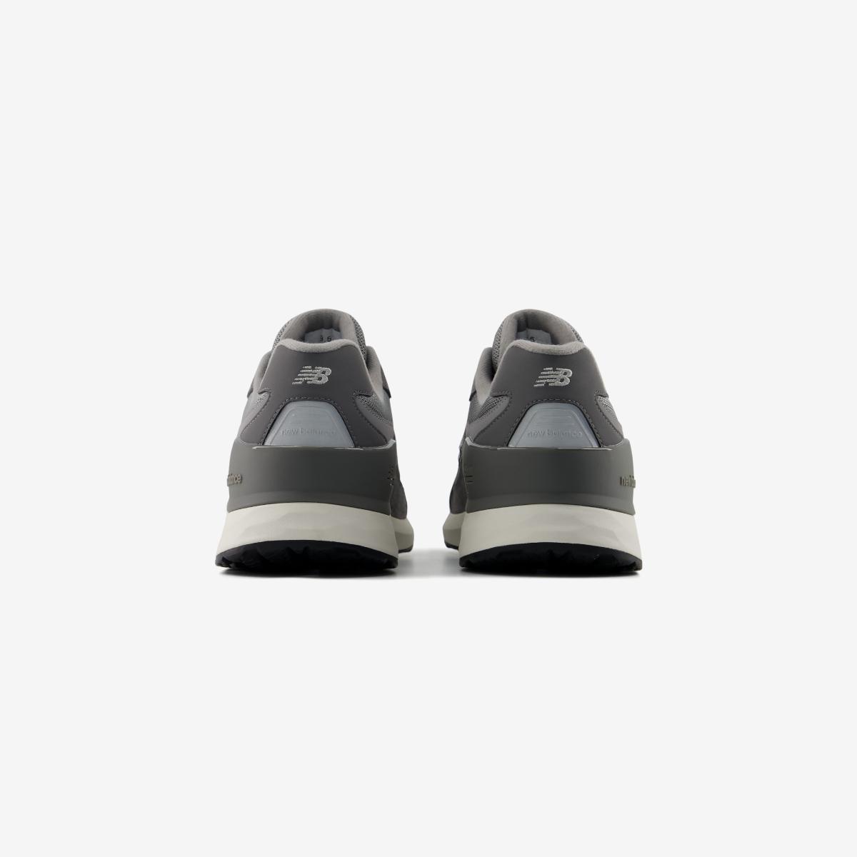 (15)Gray