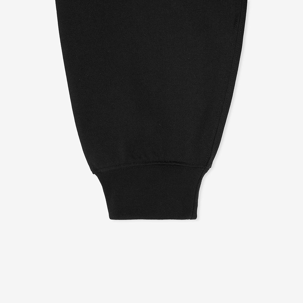 (19)Black