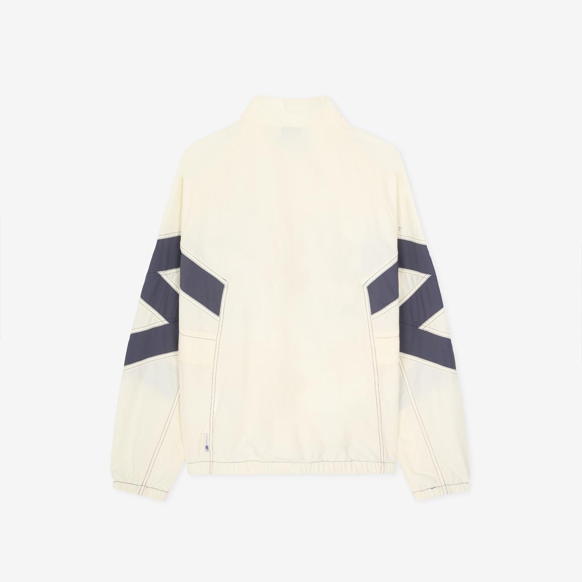 (39)Ivory