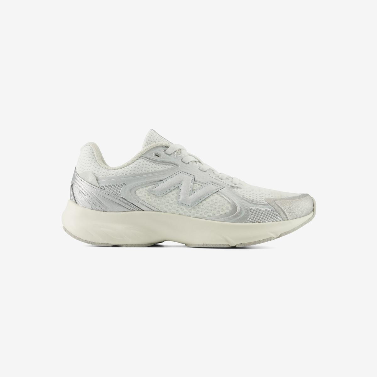 (91)Silver