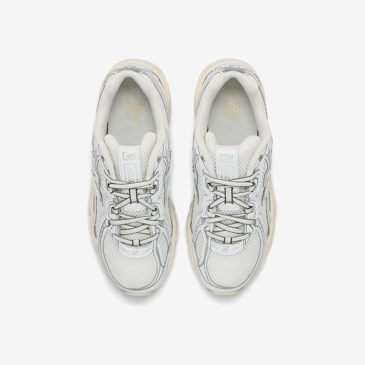 (10)White