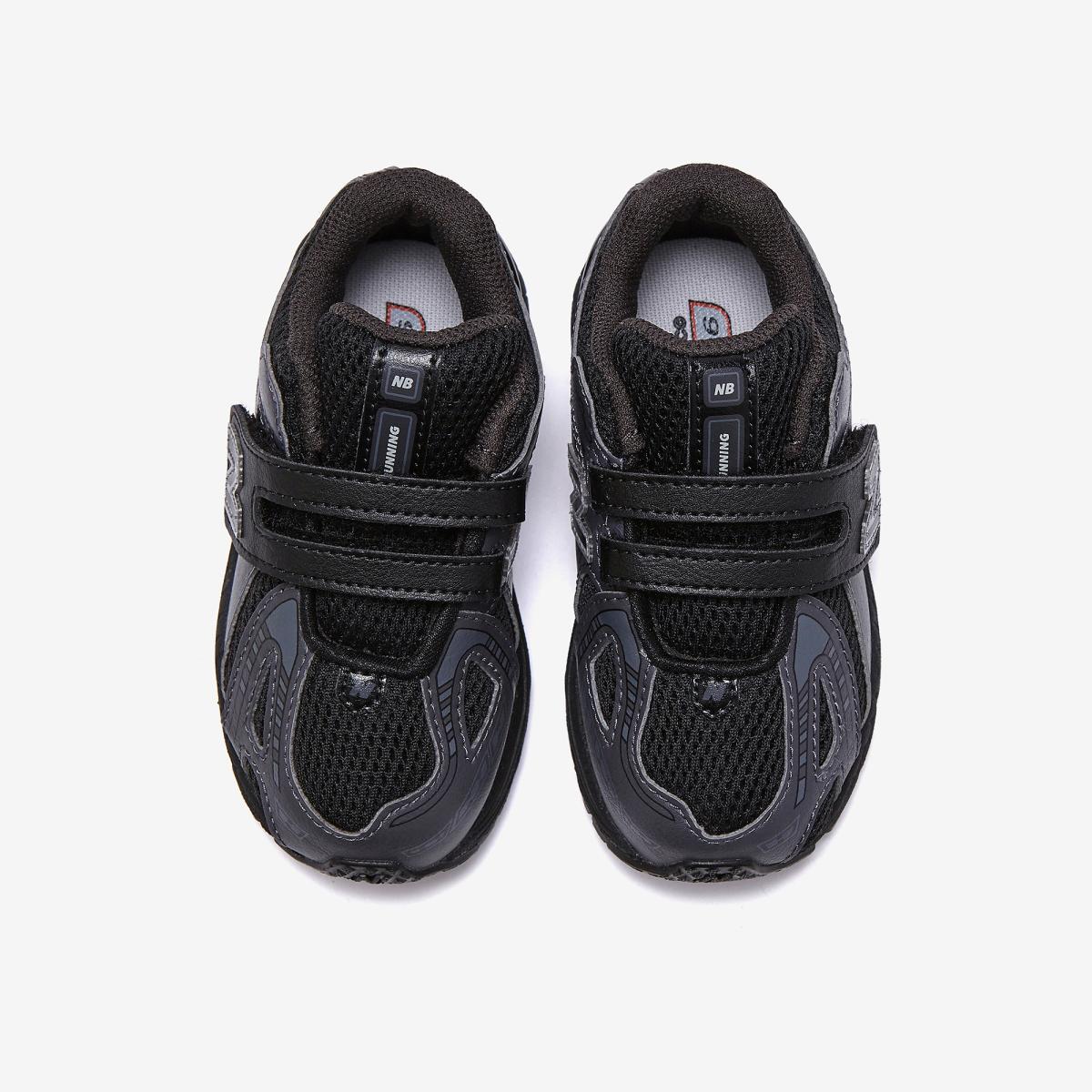 (19)Black