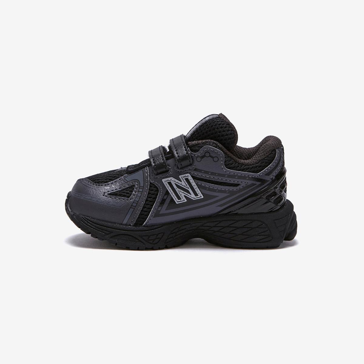 (19)Black
