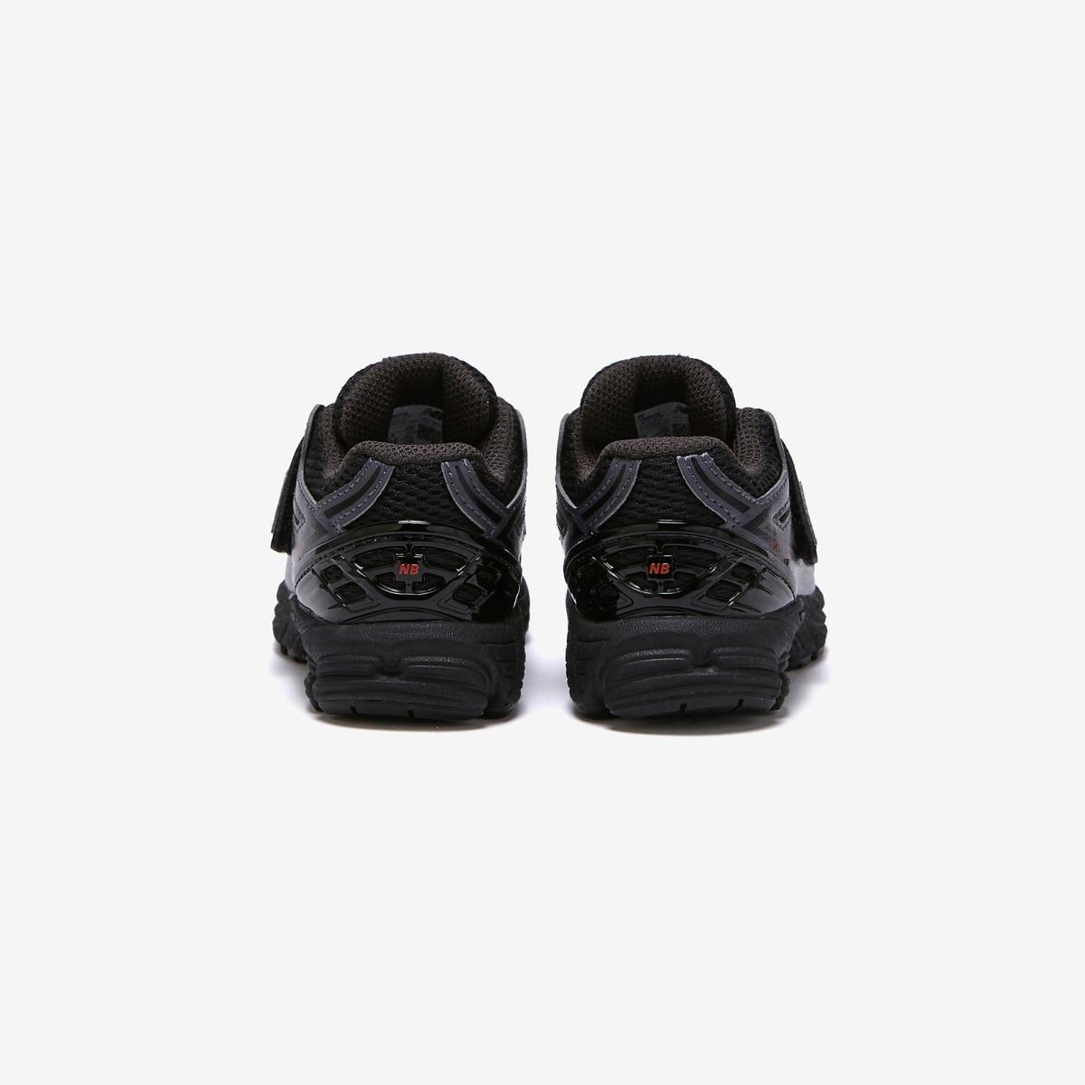 (19)Black